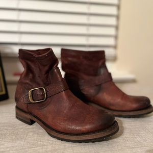 Frye Veronica Bootie Redwood Brown